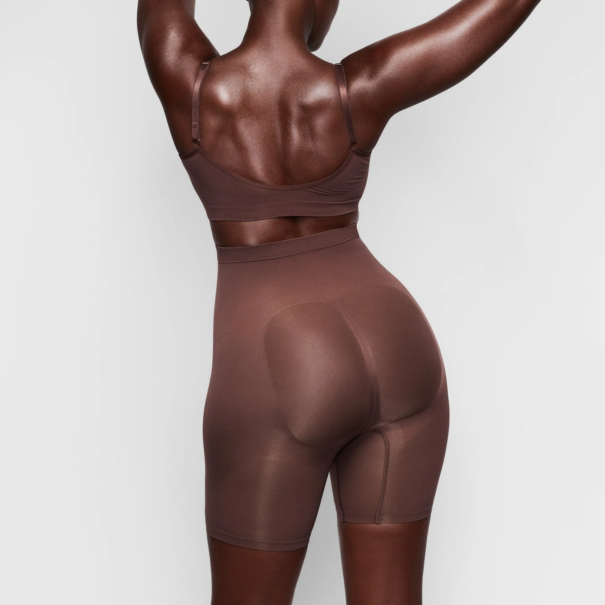 SCULPTING SHORT MID THIGH W/ OPEN GUSSET | COCOA